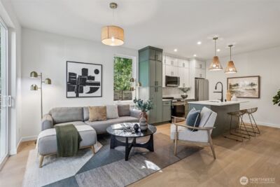 13748 Stone Avenue N, Seattle, WA 98133 - Photo 4