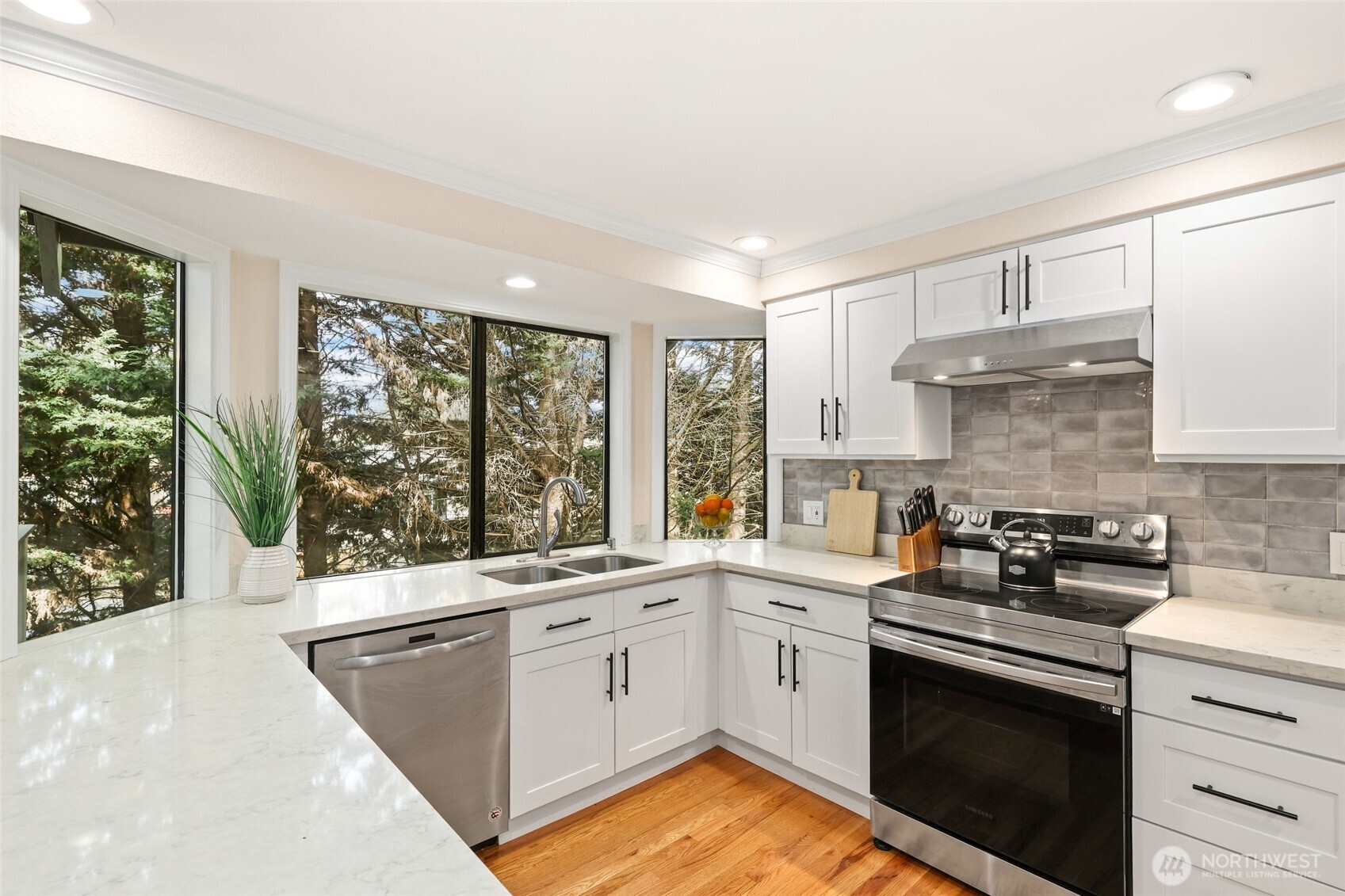 5610 S 296th Court , Auburn, WA 98001
