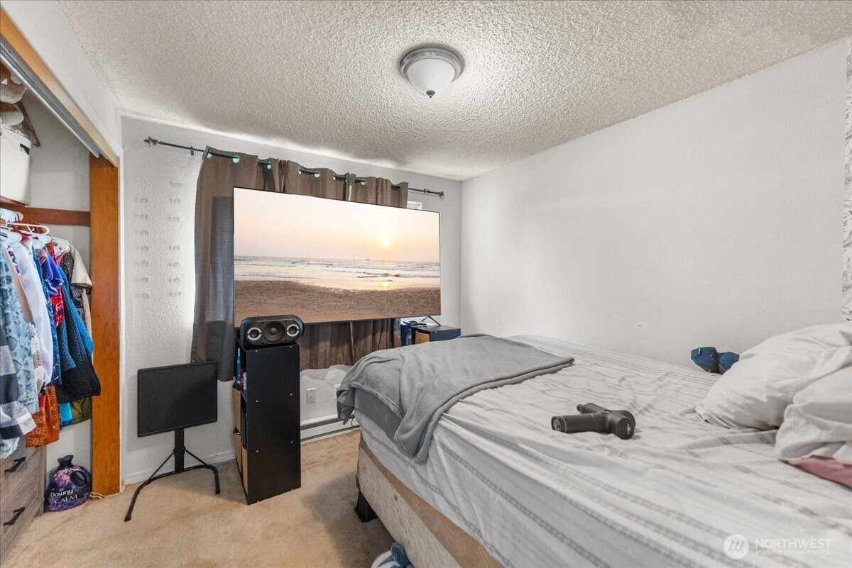 1751 S 43rd Street , Tacoma, WA 98418