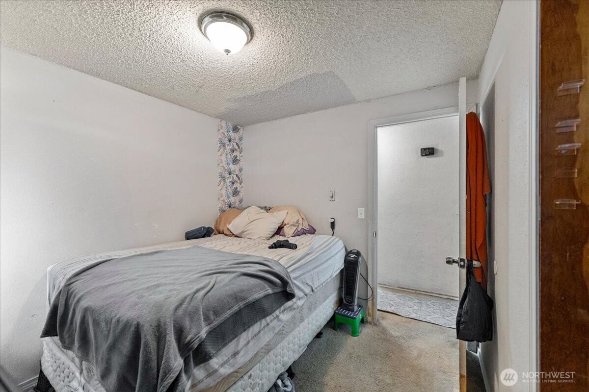 1751 S 43rd Street , Tacoma, WA 98418