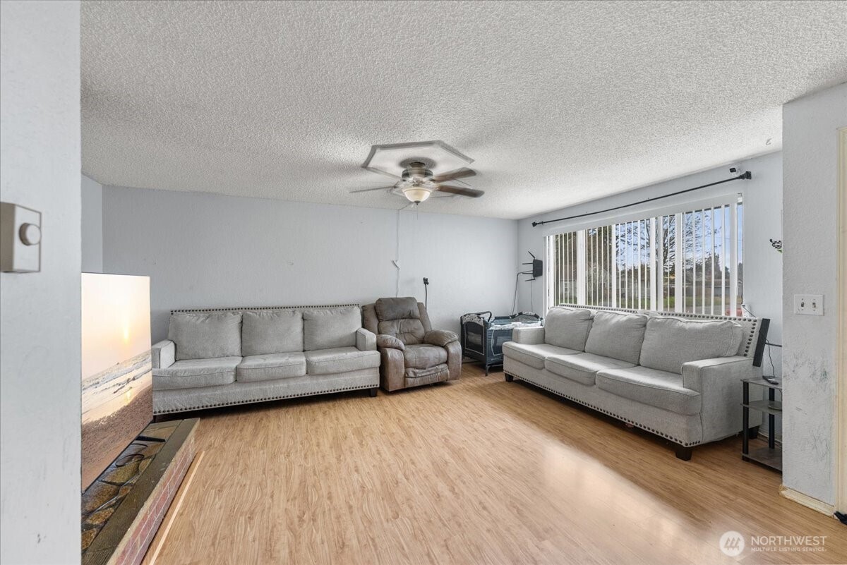 1751 S 43rd Street , Tacoma, WA 98418
