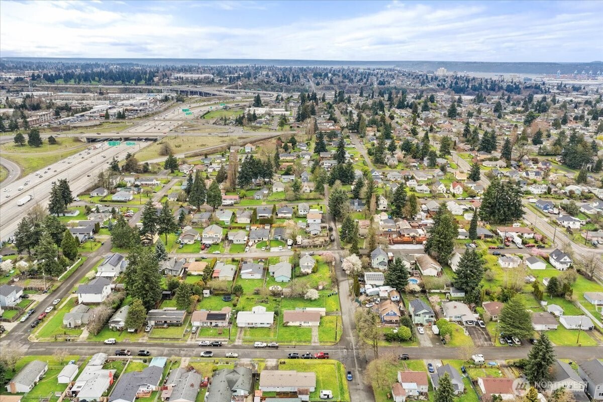 1751 S 43rd Street , Tacoma, WA 98418