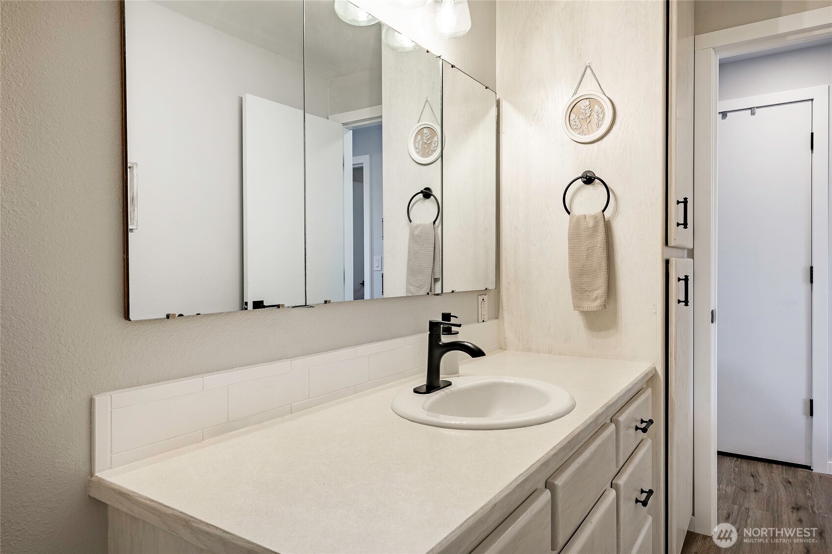 223 Judson St. Aly #201, Lynden, WA 98264