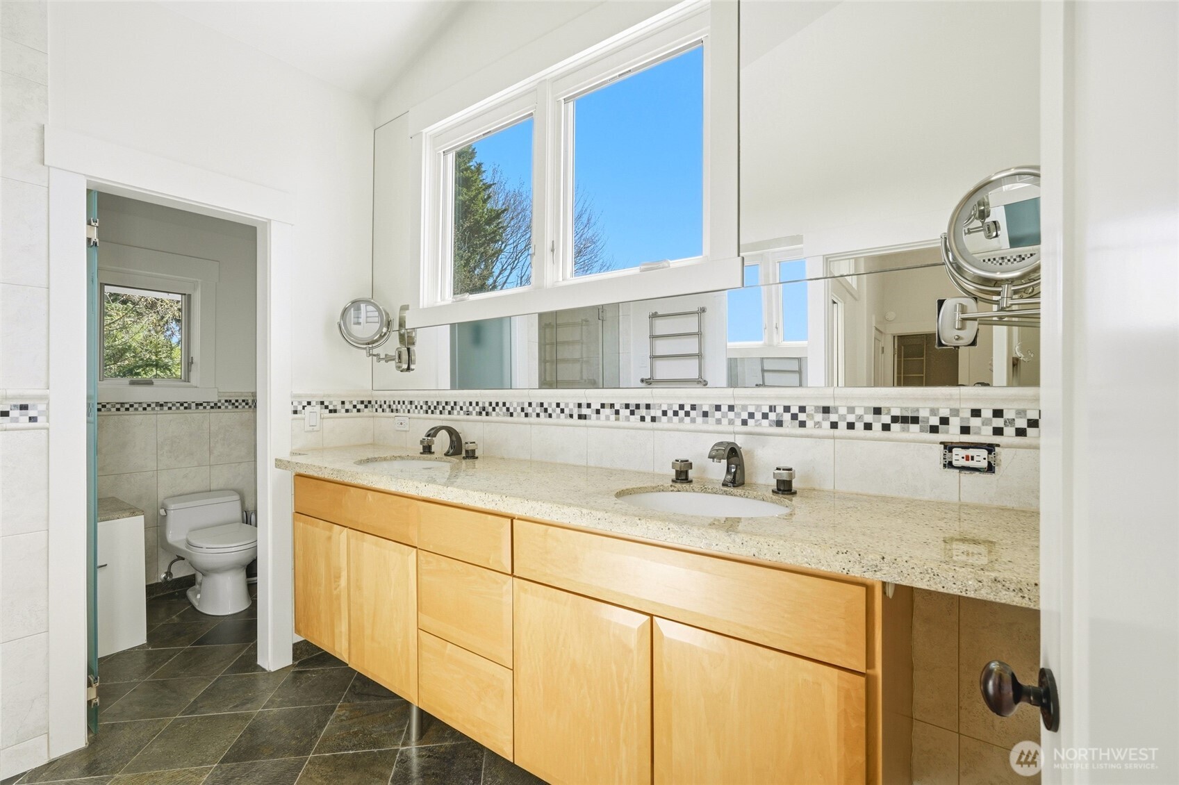 8449 W Mercer Way , Mercer Island, WA 98040-5632