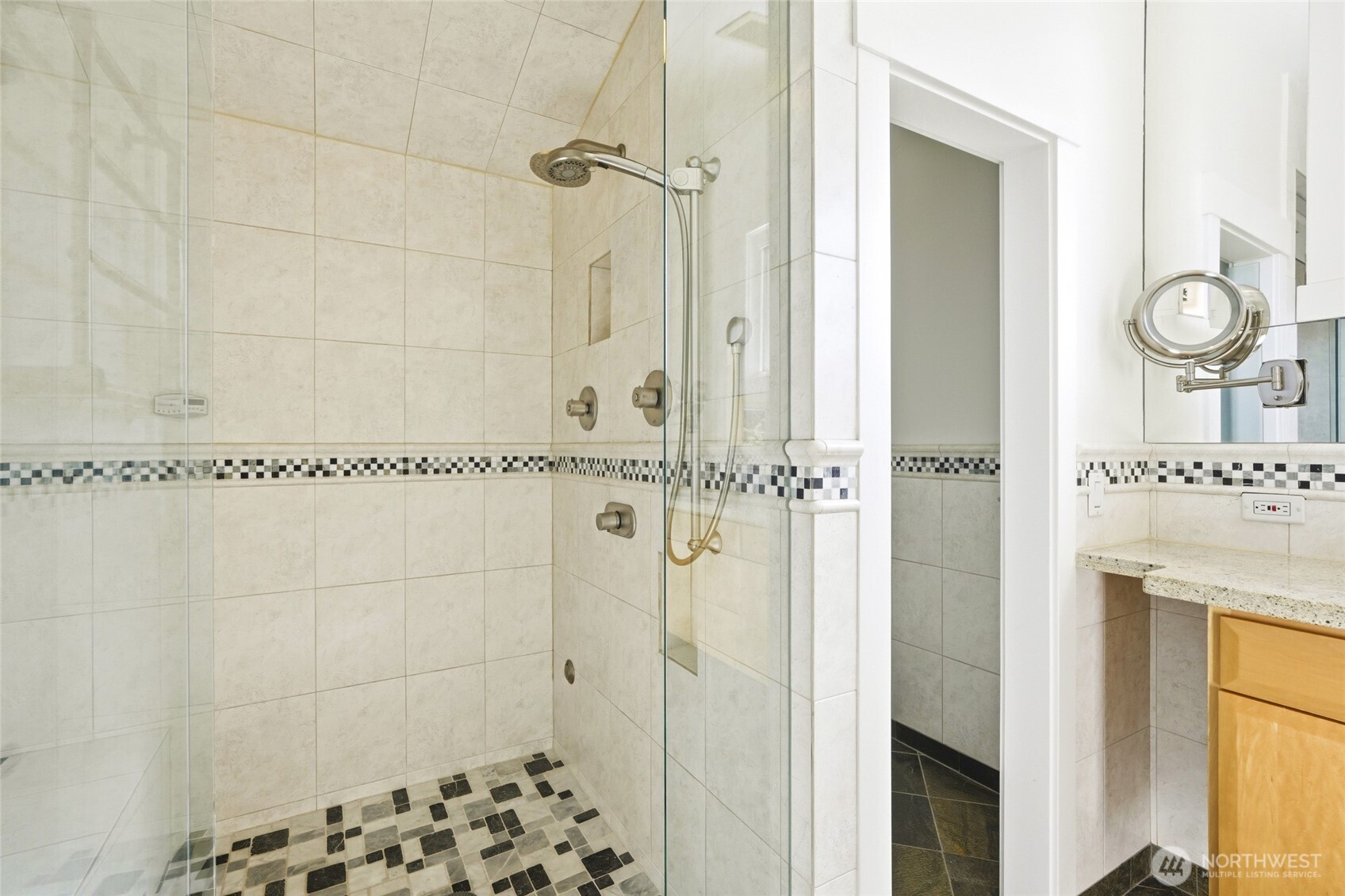 8449 W Mercer Way , Mercer Island, WA 98040-5632