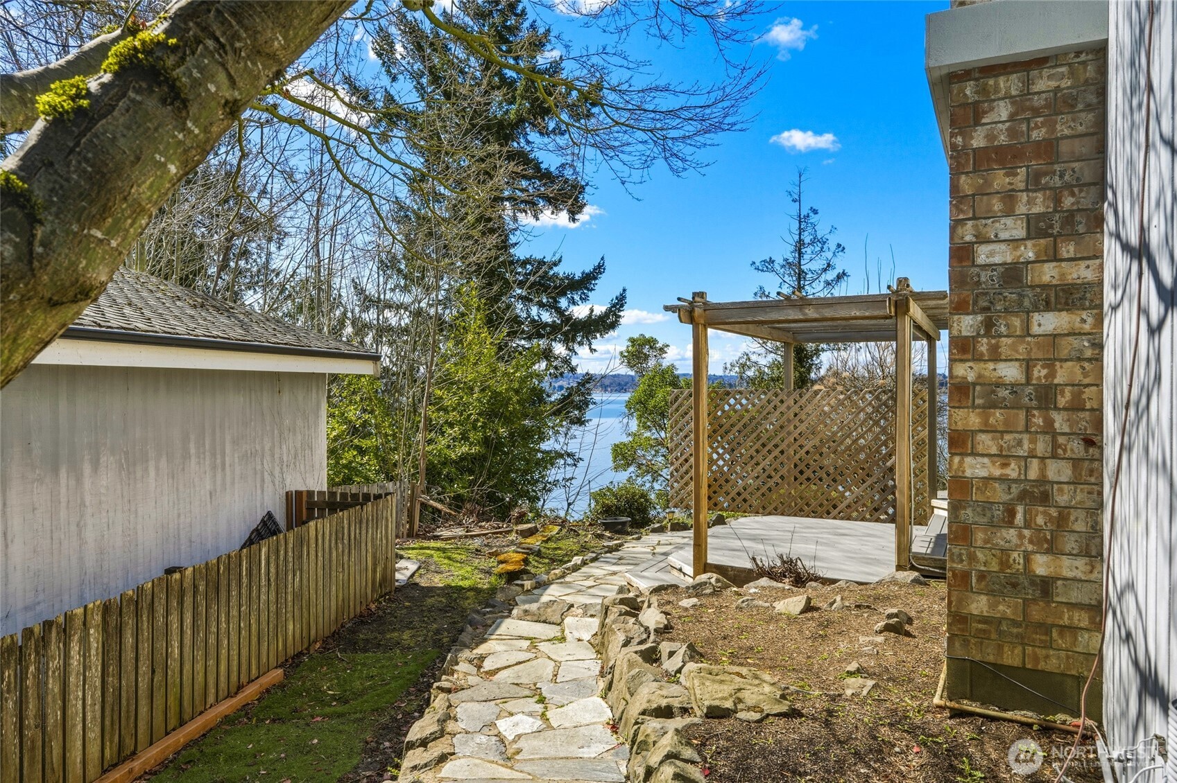 8449 W Mercer Way , Mercer Island, WA 98040-5632