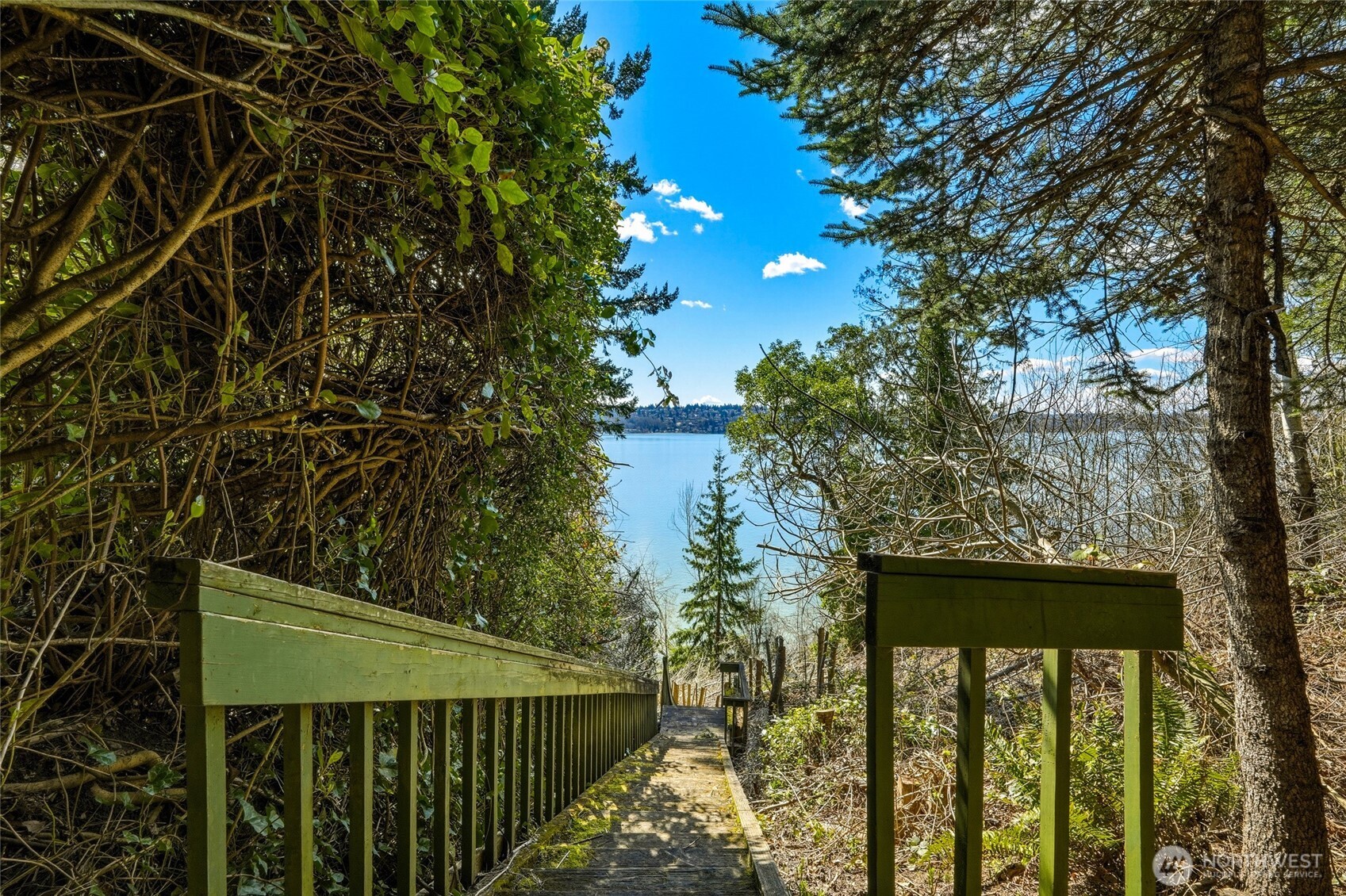 8449 W Mercer Way , Mercer Island, WA 98040-5632