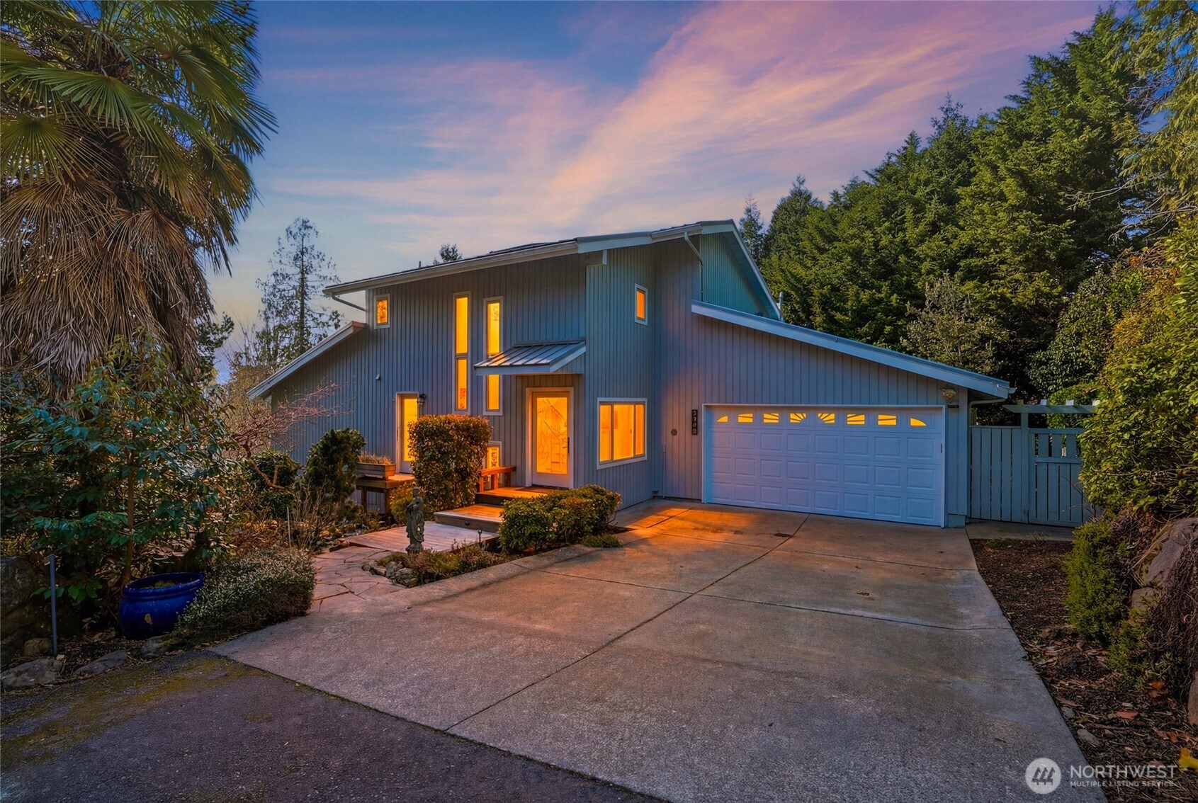 8449 W Mercer Way , Mercer Island, WA 98040-5632