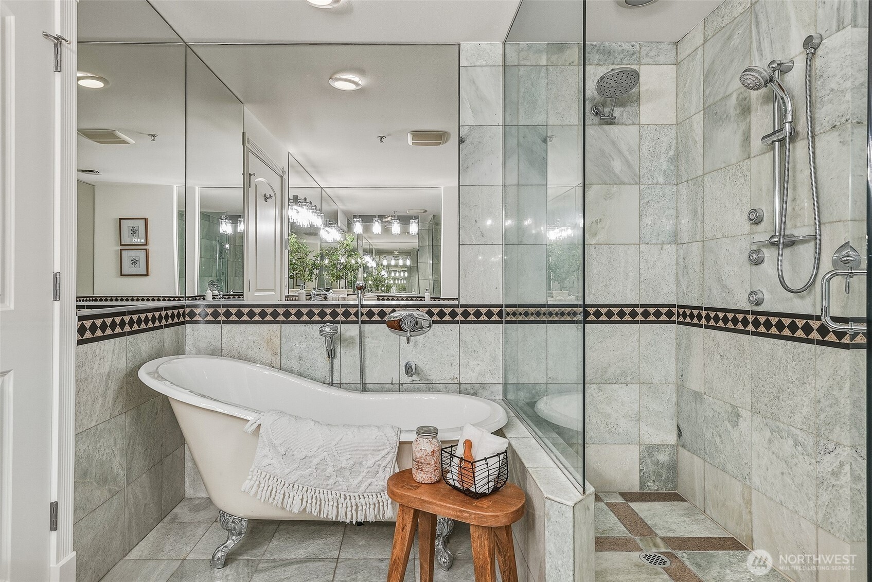 311 E Republican Street #602, Seattle, WA 98102