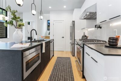 8750 13th Avenue NW #B, Seattle, WA 98117 - Photo 9