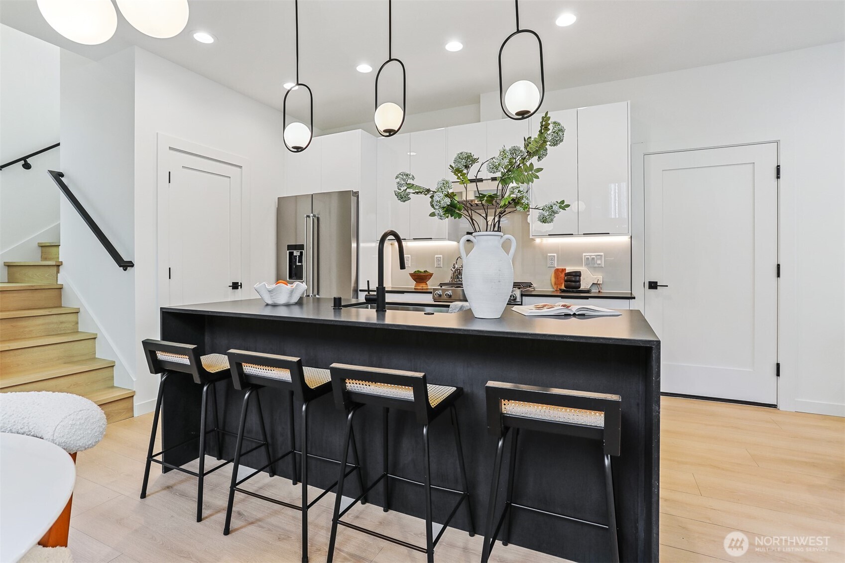 8750 13th Avenue NW #B, Seattle, WA 98117