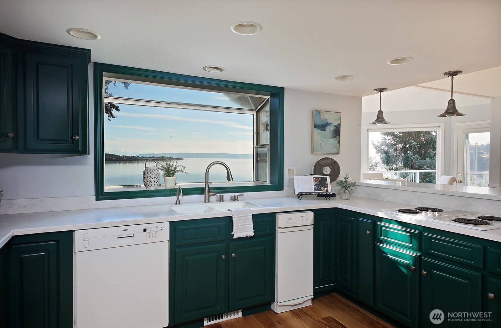 2820 SW Scenic Heights Street , Oak Harbor, WA 98277