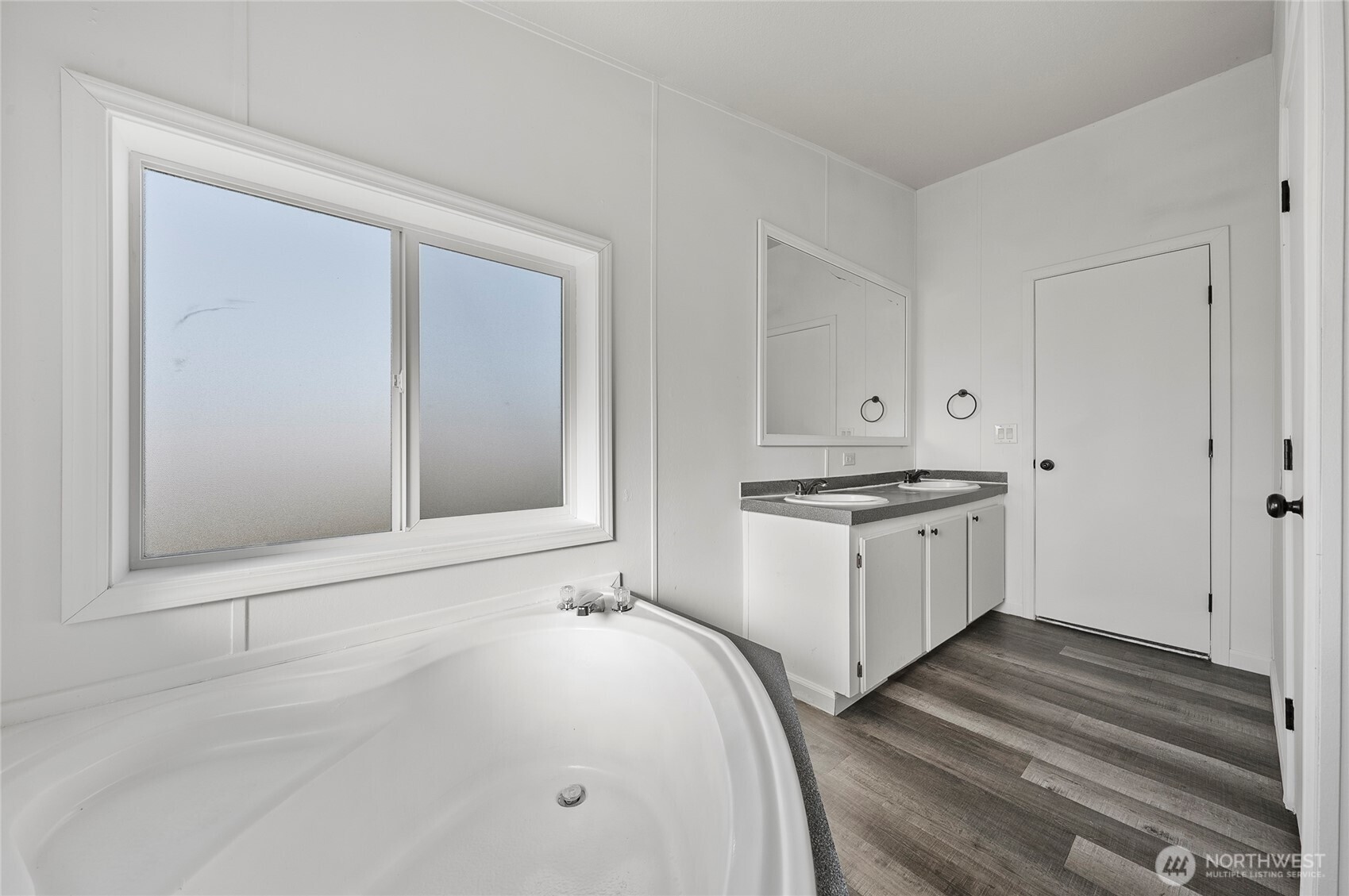 4112 Road E.9 NE, Moses Lake, WA 98837