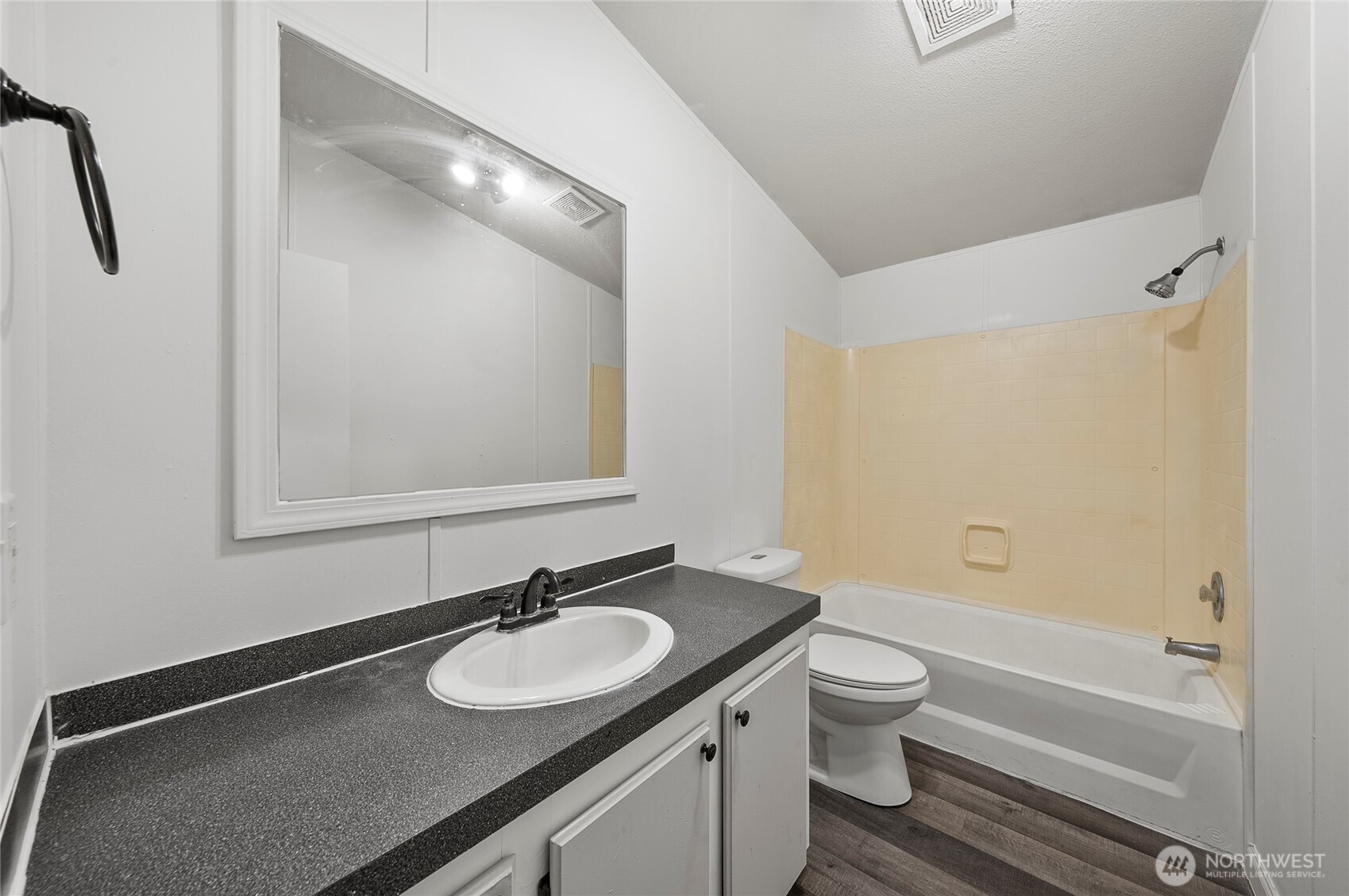 4112 Road E.9 NE, Moses Lake, WA 98837