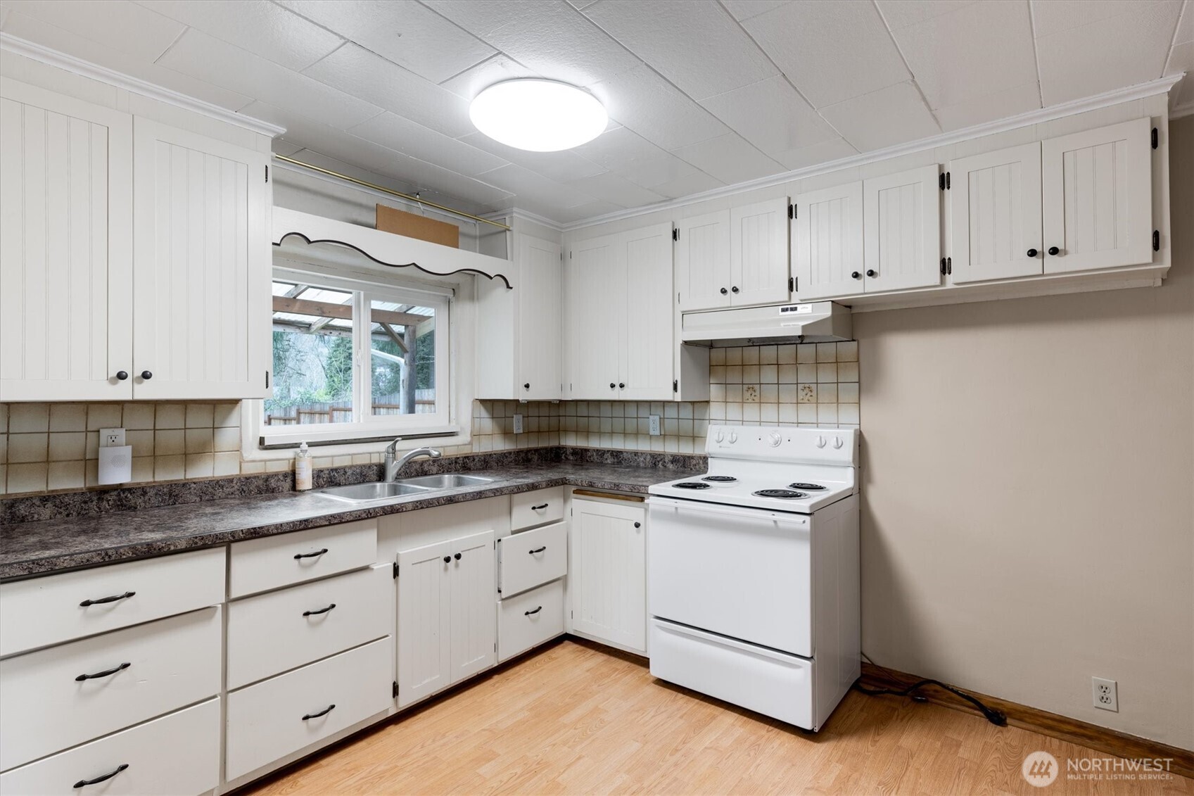 3329 Virginia Way , Longview, WA 98632