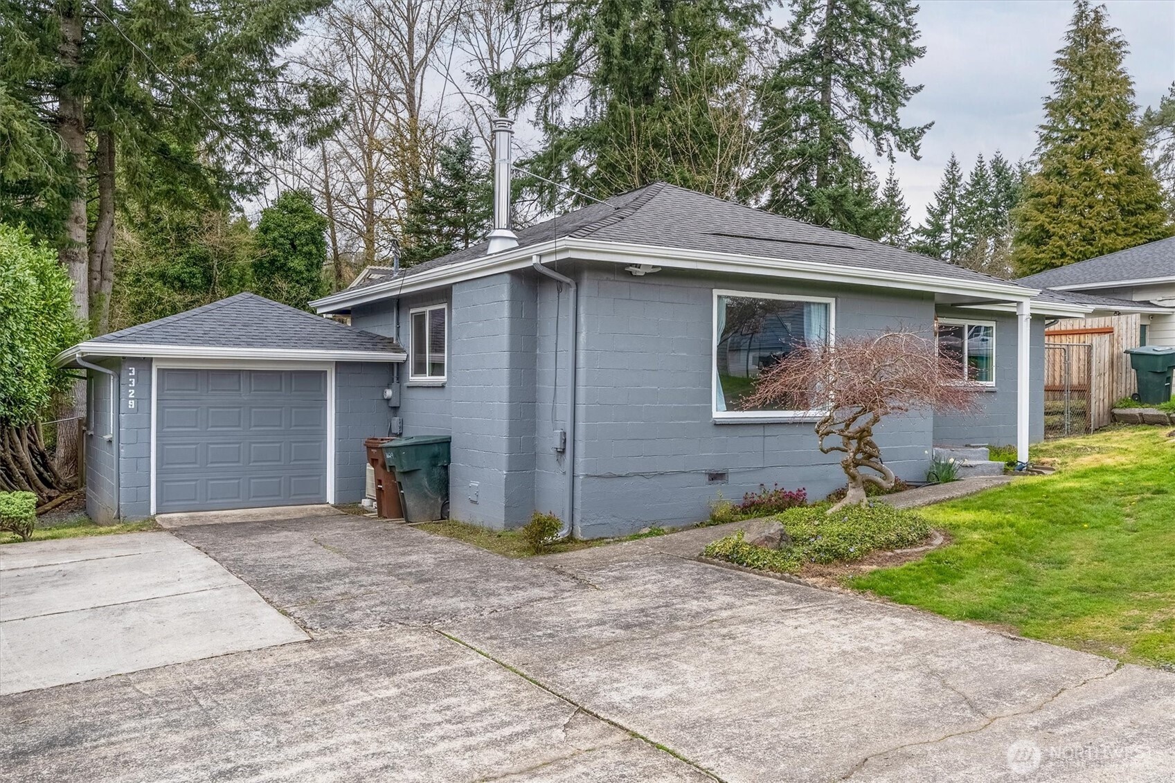 3329 Virginia Way , Longview, WA 98632