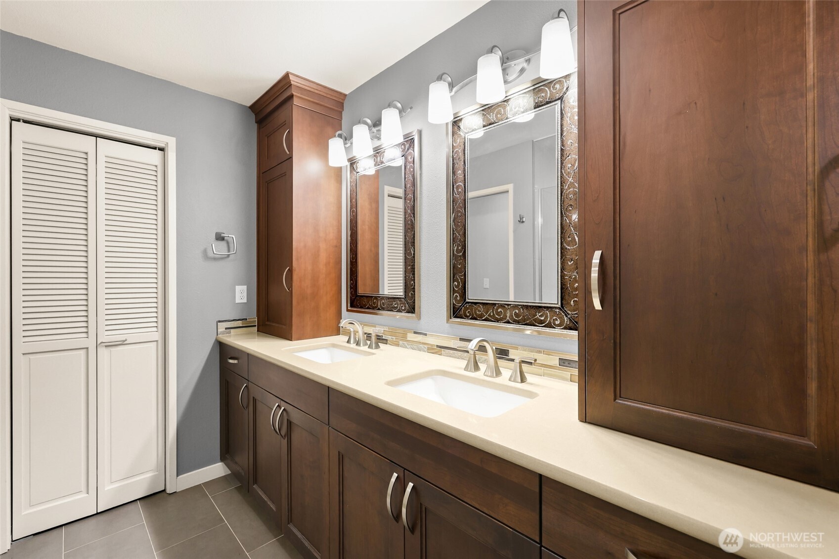 2515 S Cedar Street #308, Tacoma, WA 98405
