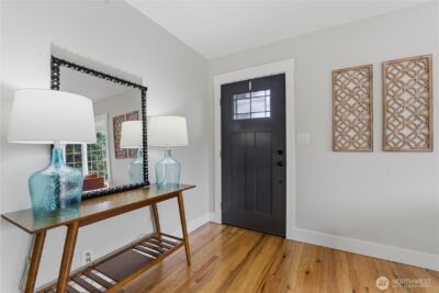 520 S Franklin Avenue , Wenatchee, WA 98801 - Photo 2