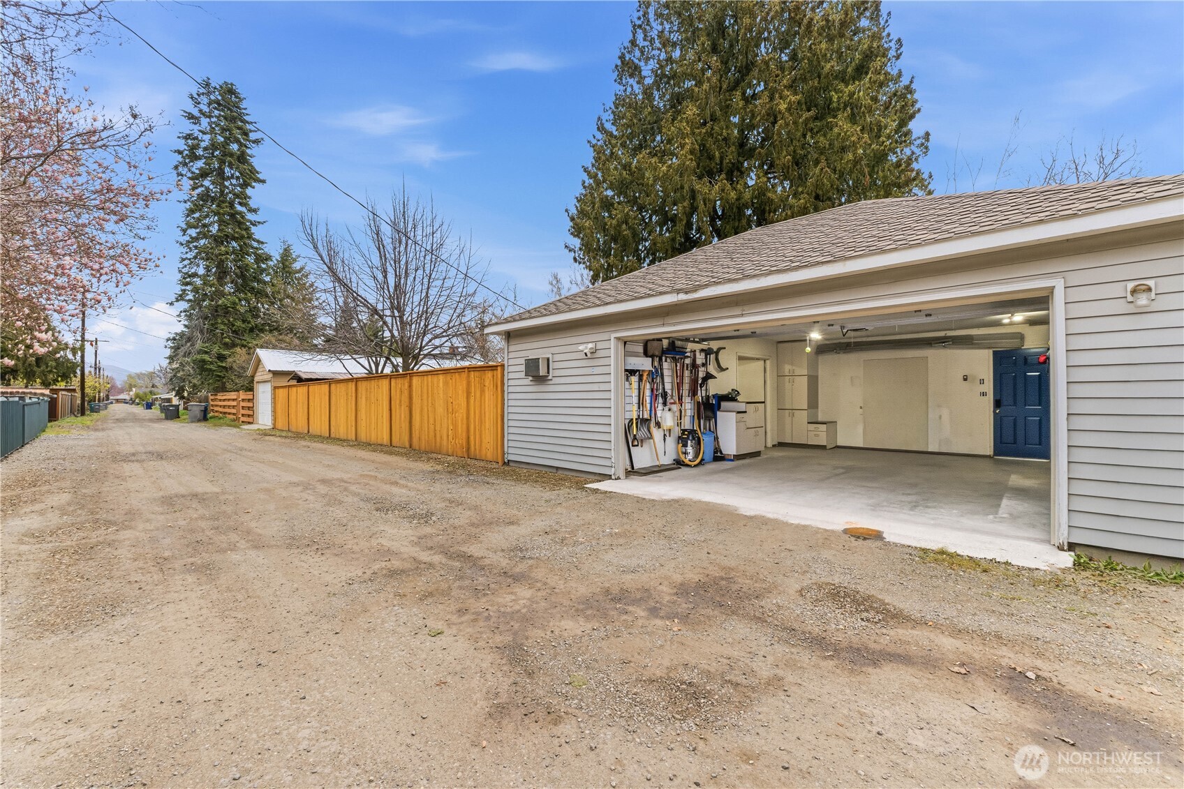 520 S Franklin Avenue , Wenatchee, WA 98801