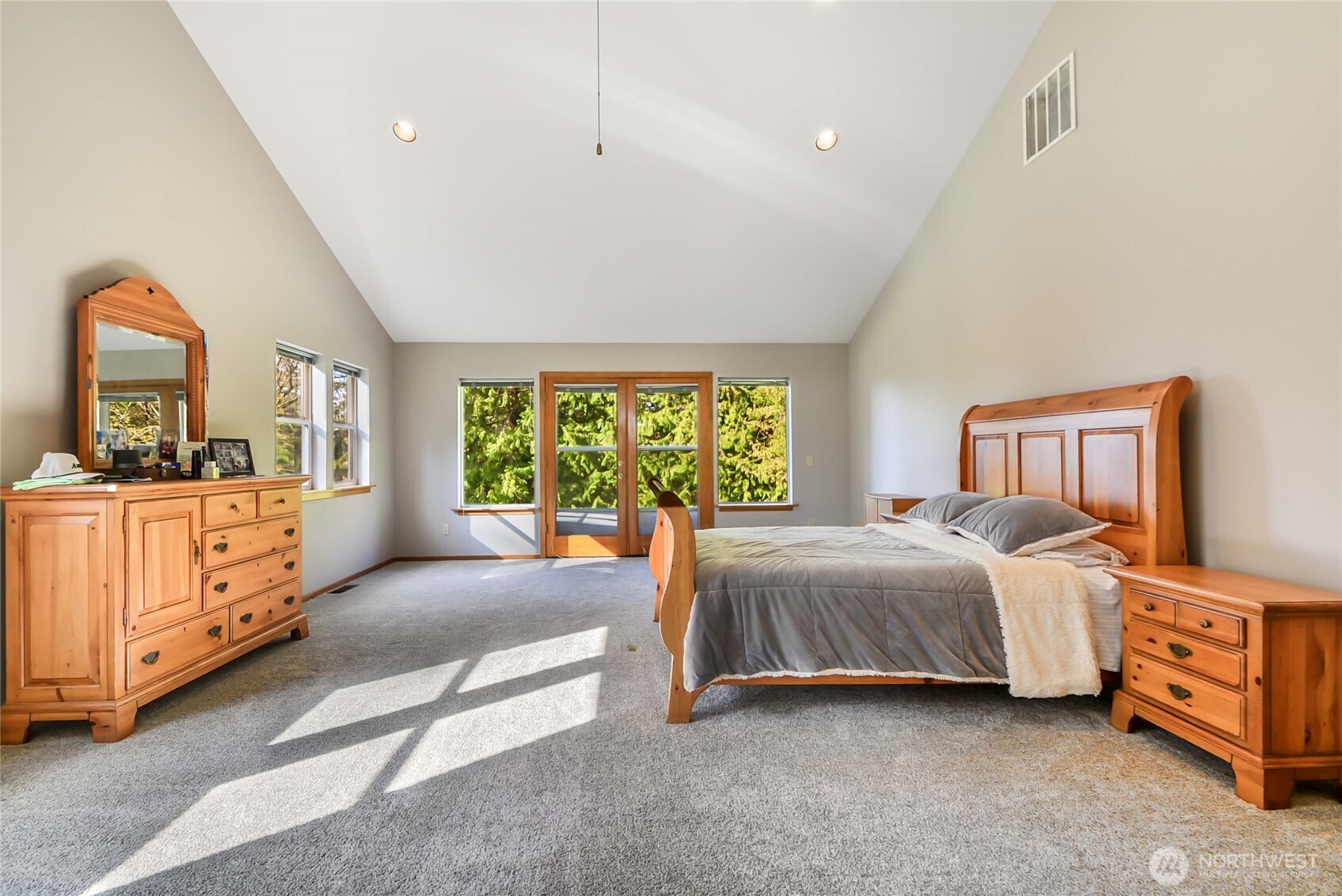 2101 Wagner Road , Camano Island, WA 98282