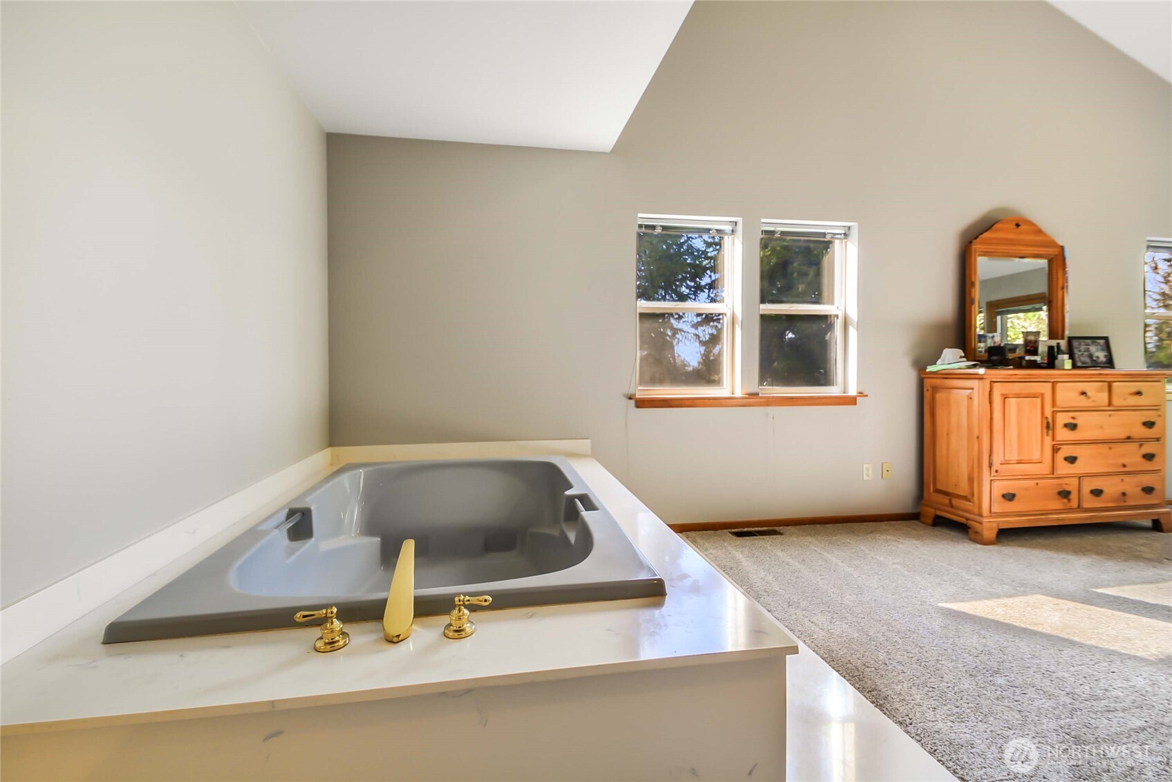 2101 Wagner Road , Camano Island, WA 98282