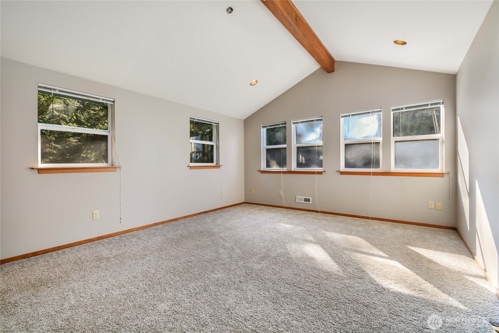 2101 Wagner Road , Camano Island, WA 98282