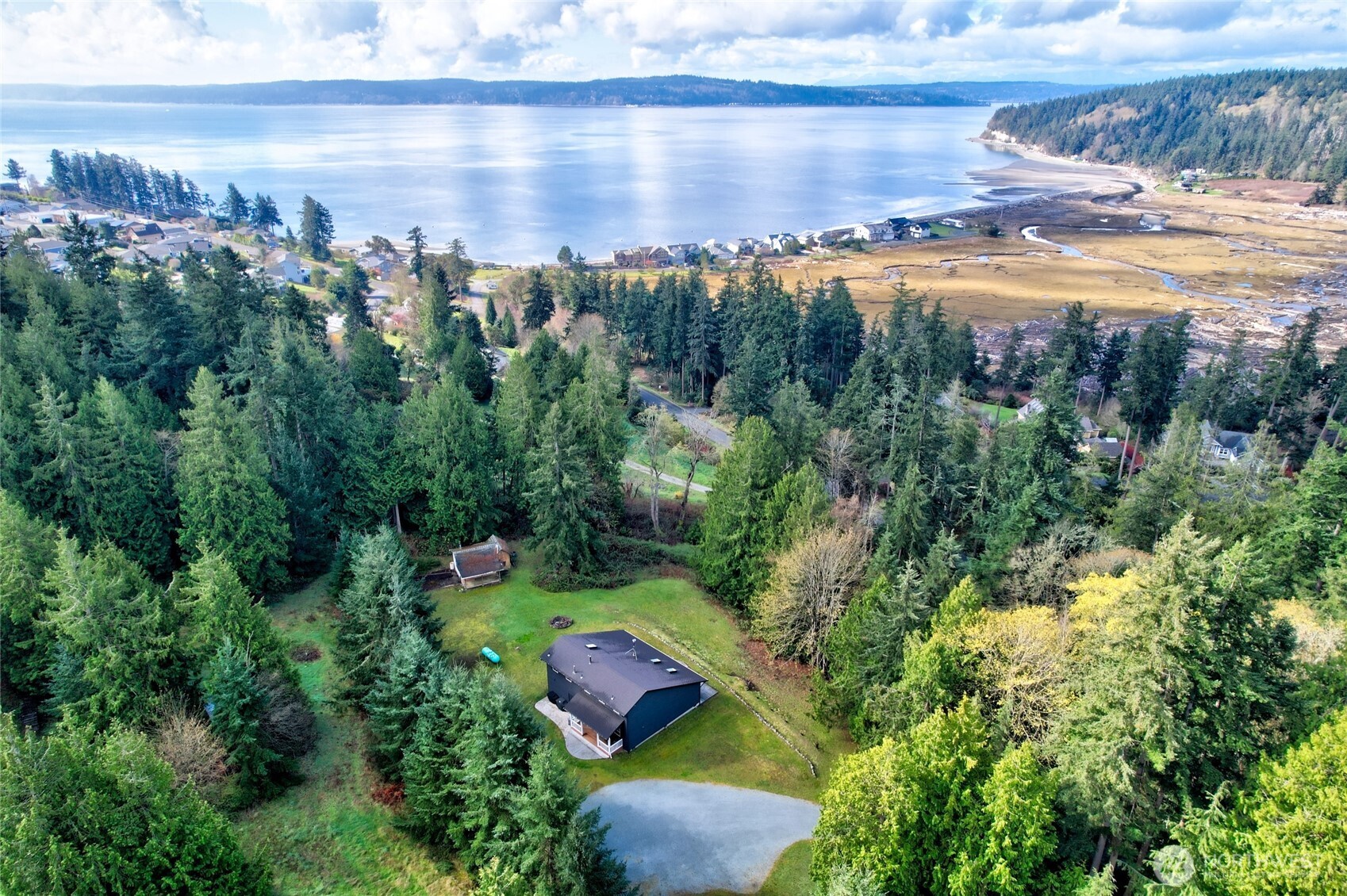 2101 Wagner Road , Camano Island, WA 98282