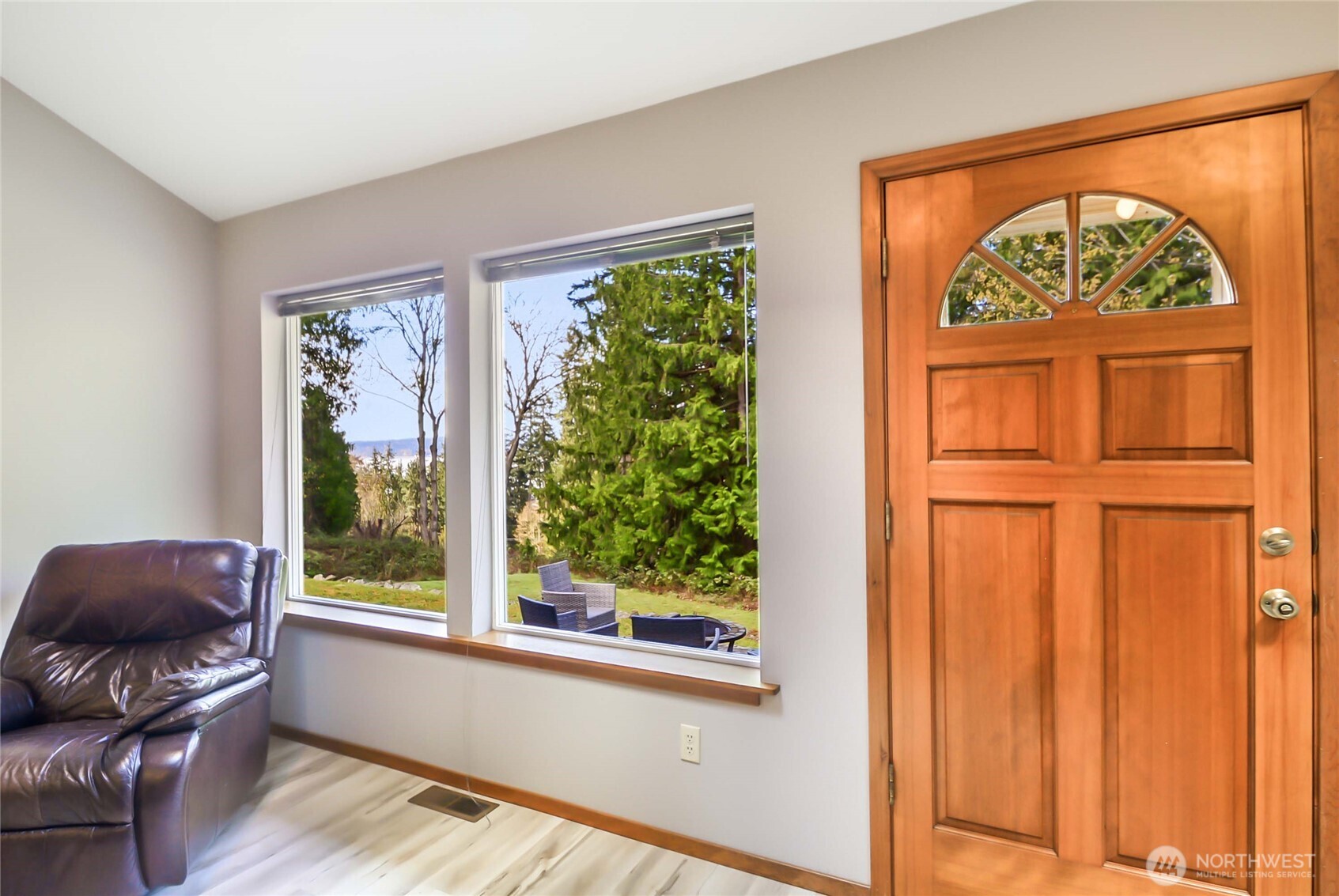 2101 Wagner Road , Camano Island, WA 98282