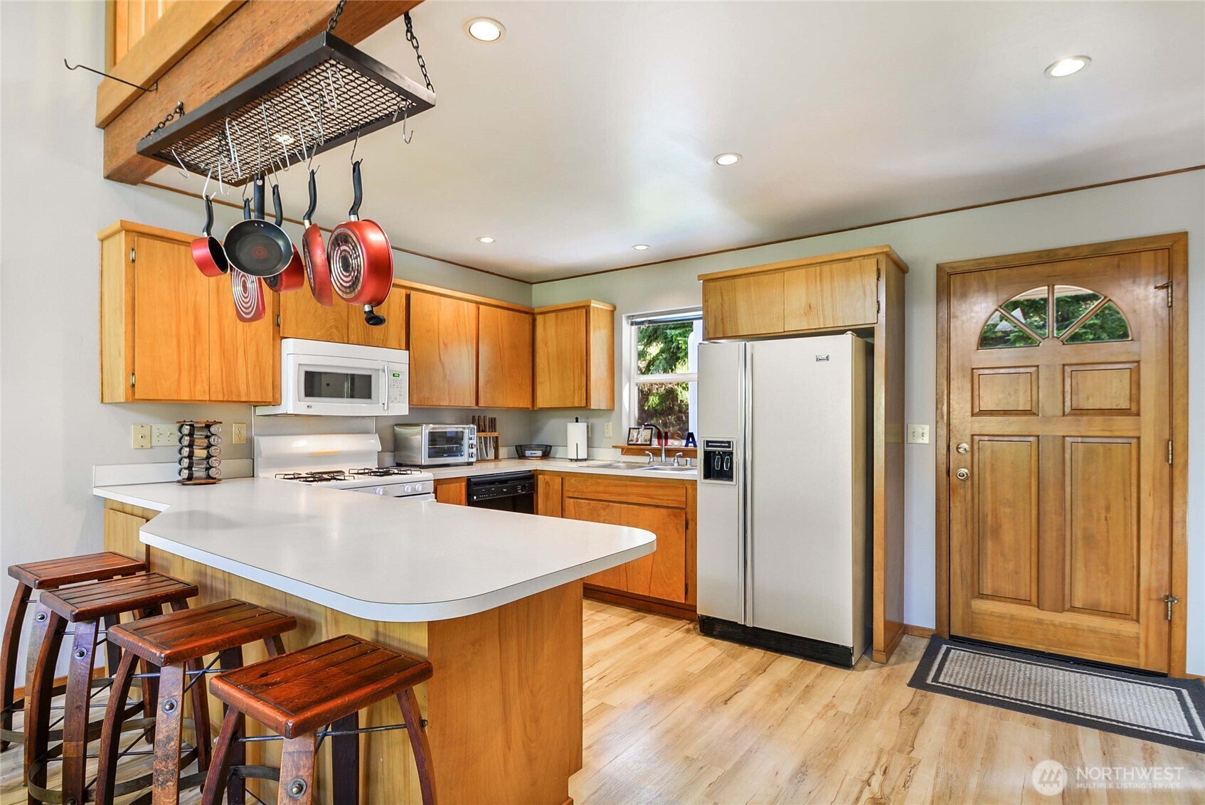 2101 Wagner Road , Camano Island, WA 98282