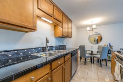 1113 Kirkland Avenue #4B, Kirkland, WA 98033 - Photo 5