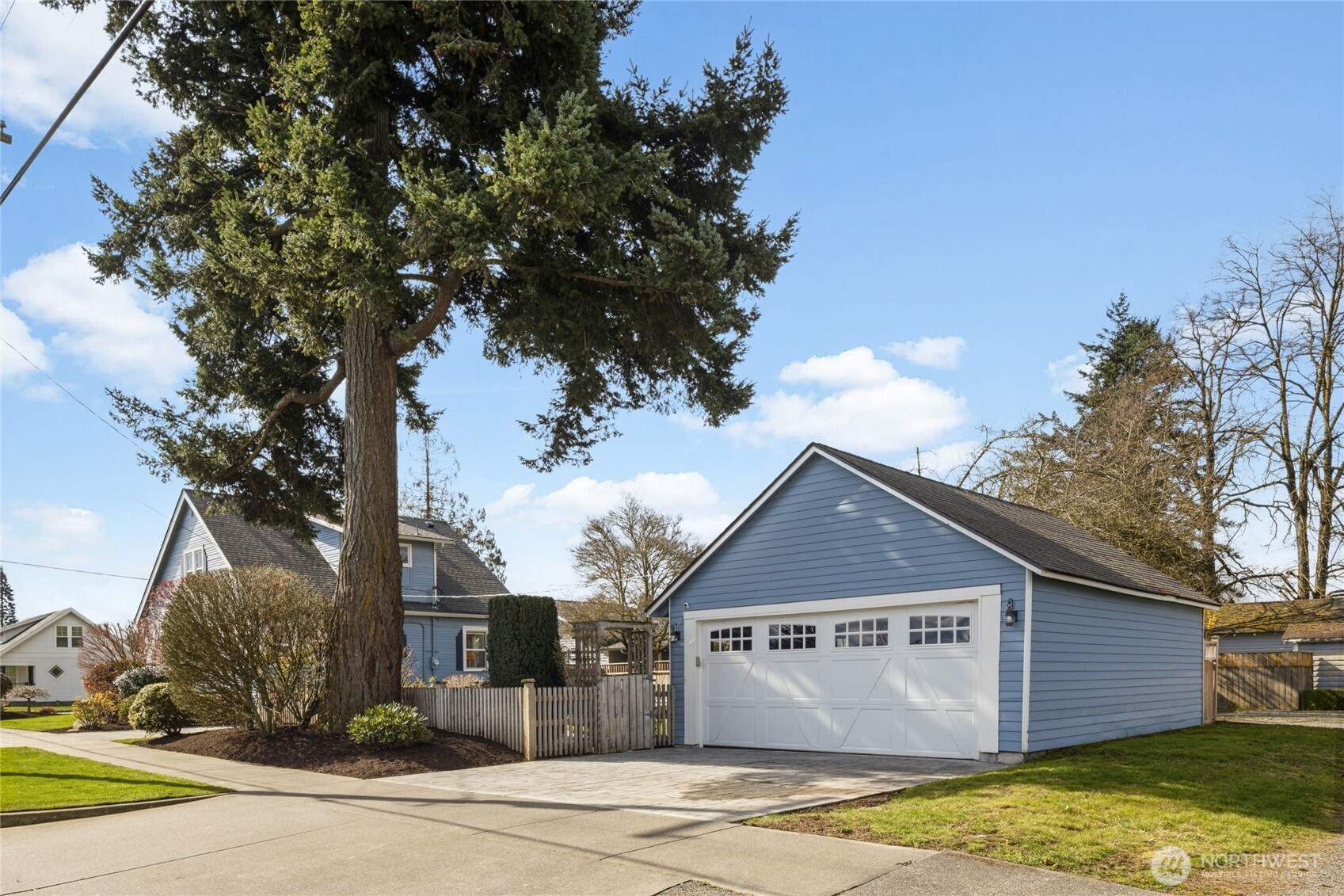 802 Edson Street , Lynden, WA 98264