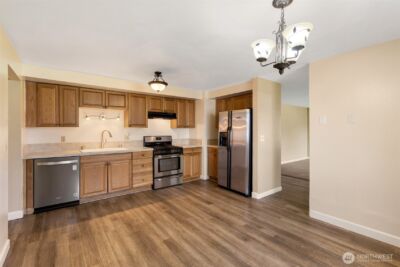 12713 NE 41st Street , Vancouver, WA 98682 - Photo 8