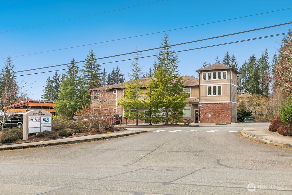 1922 Pottery Avenue , Port Orchard, WA 98366