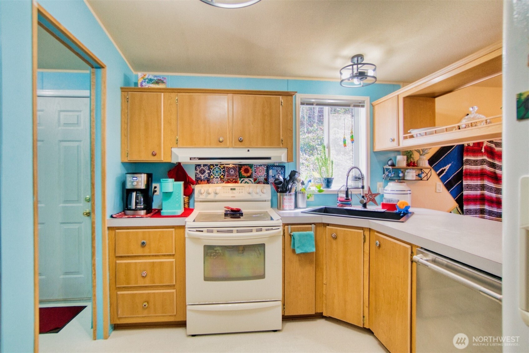 404 Meade Hill Road , Glenoma, WA 98336