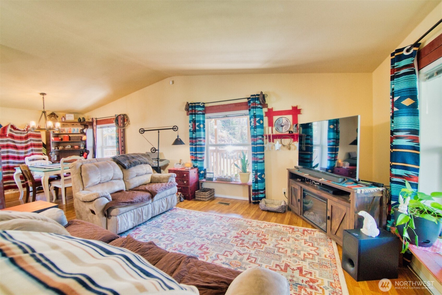 404 Meade Hill Road , Glenoma, WA 98336