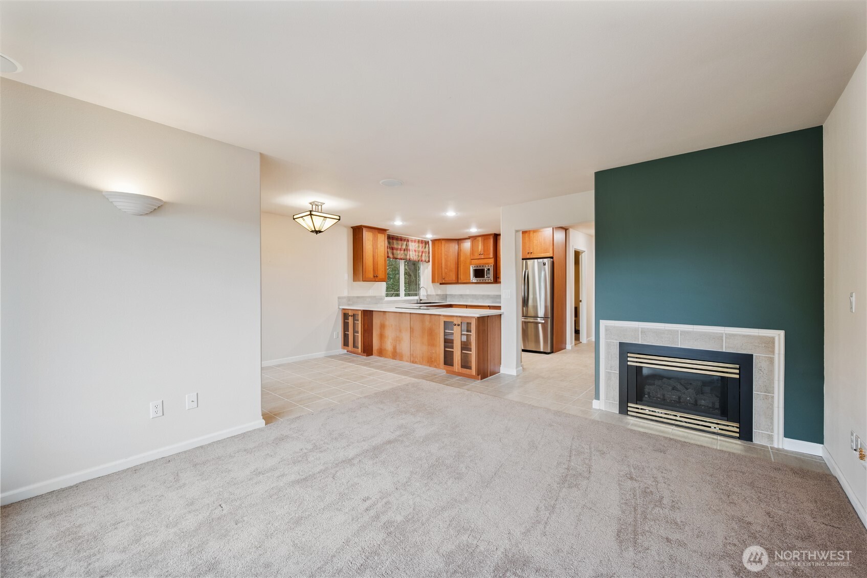 245 W St James Place , Longview, WA 98632