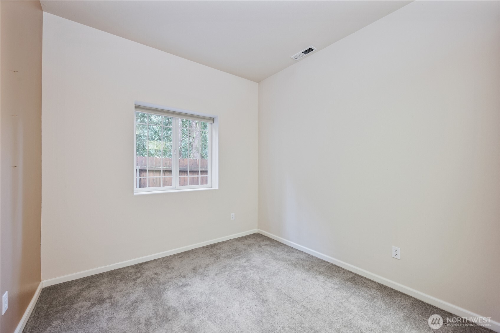 245 W St James Place , Longview, WA 98632