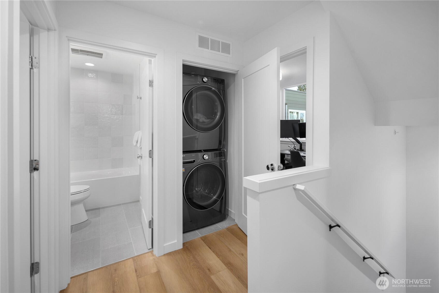 12322 14TH Avenue NE #B, Seattle, WA 98125