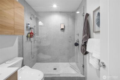 12322 14TH Avenue NE #B, Seattle, WA 98125 - Photo 23