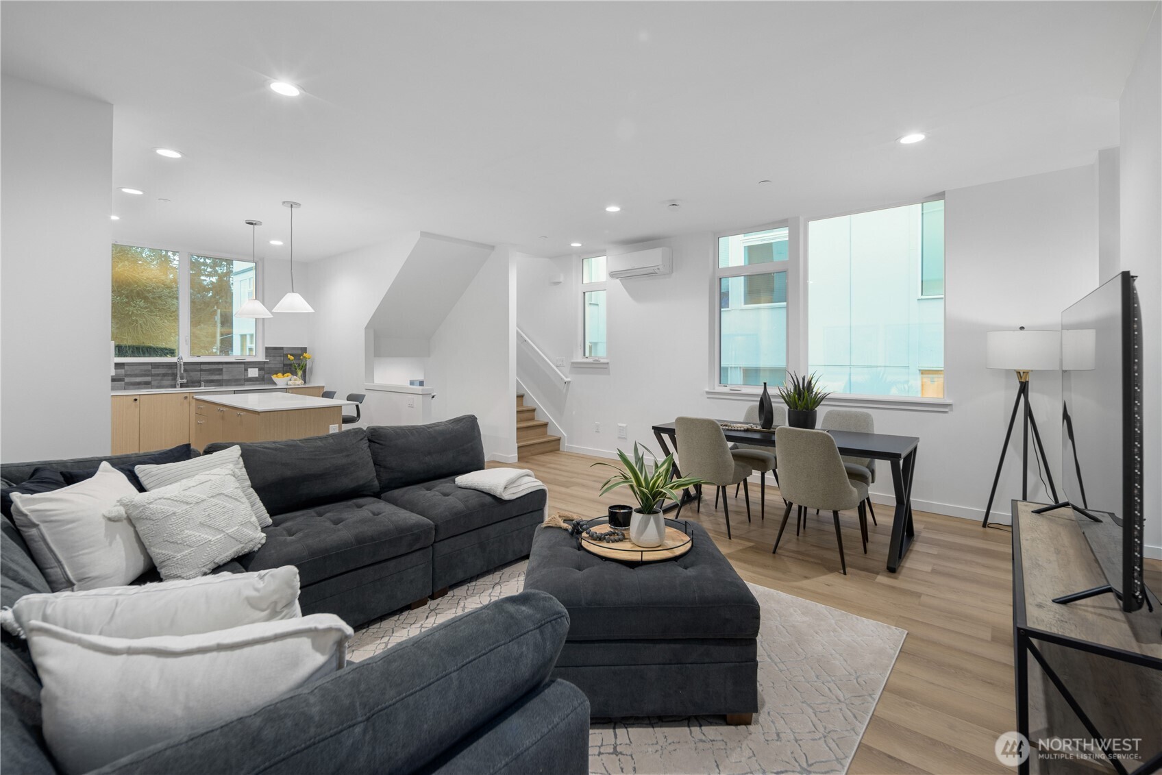 12322 14TH Avenue NE #B, Seattle, WA 98125