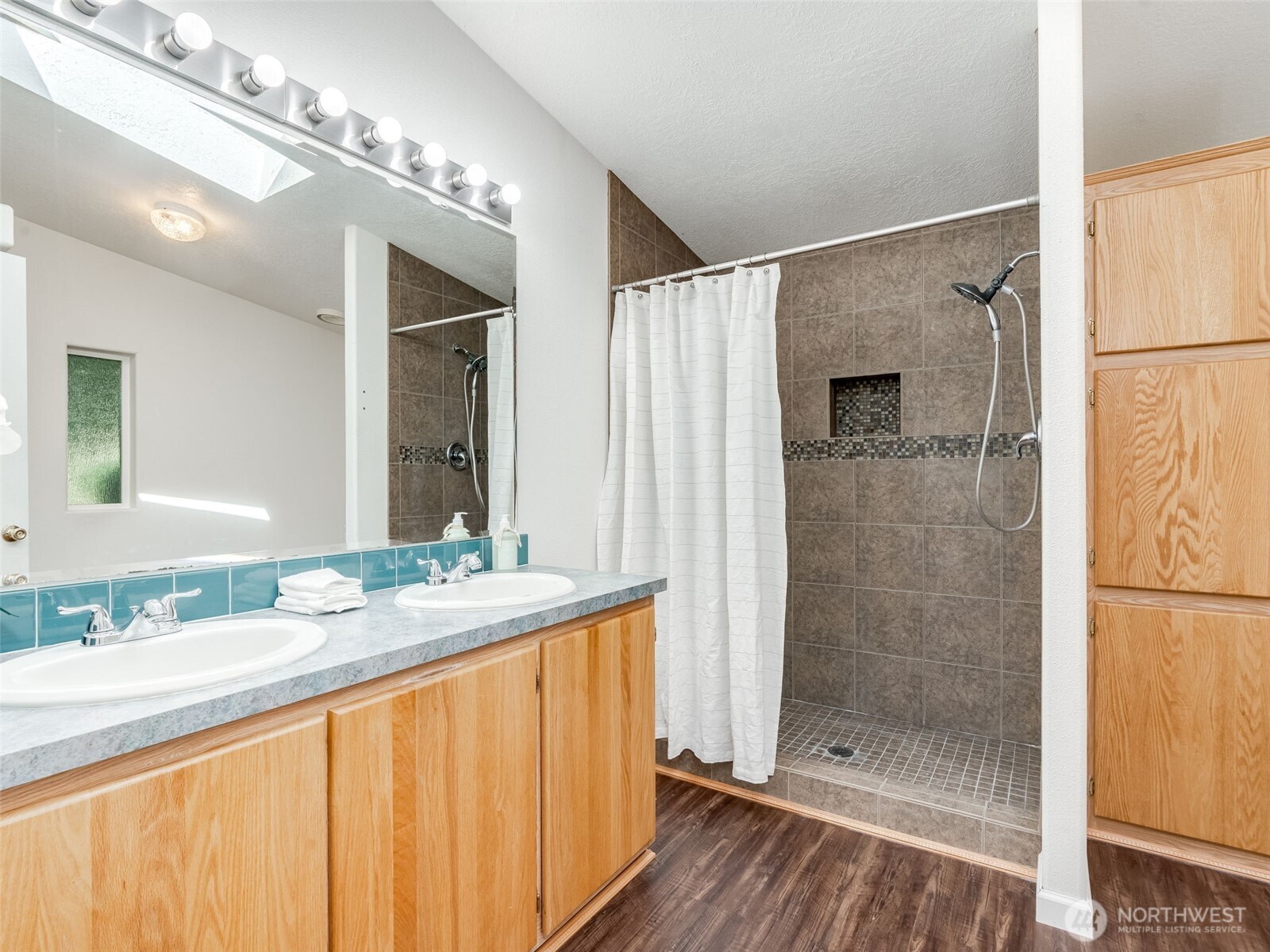 1712 Mount Pleasant Road , Kelso, WA 98626-9218