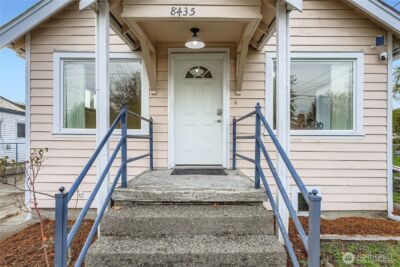 8435 46th ave S, Seattle, WA 98118 - Photo 2