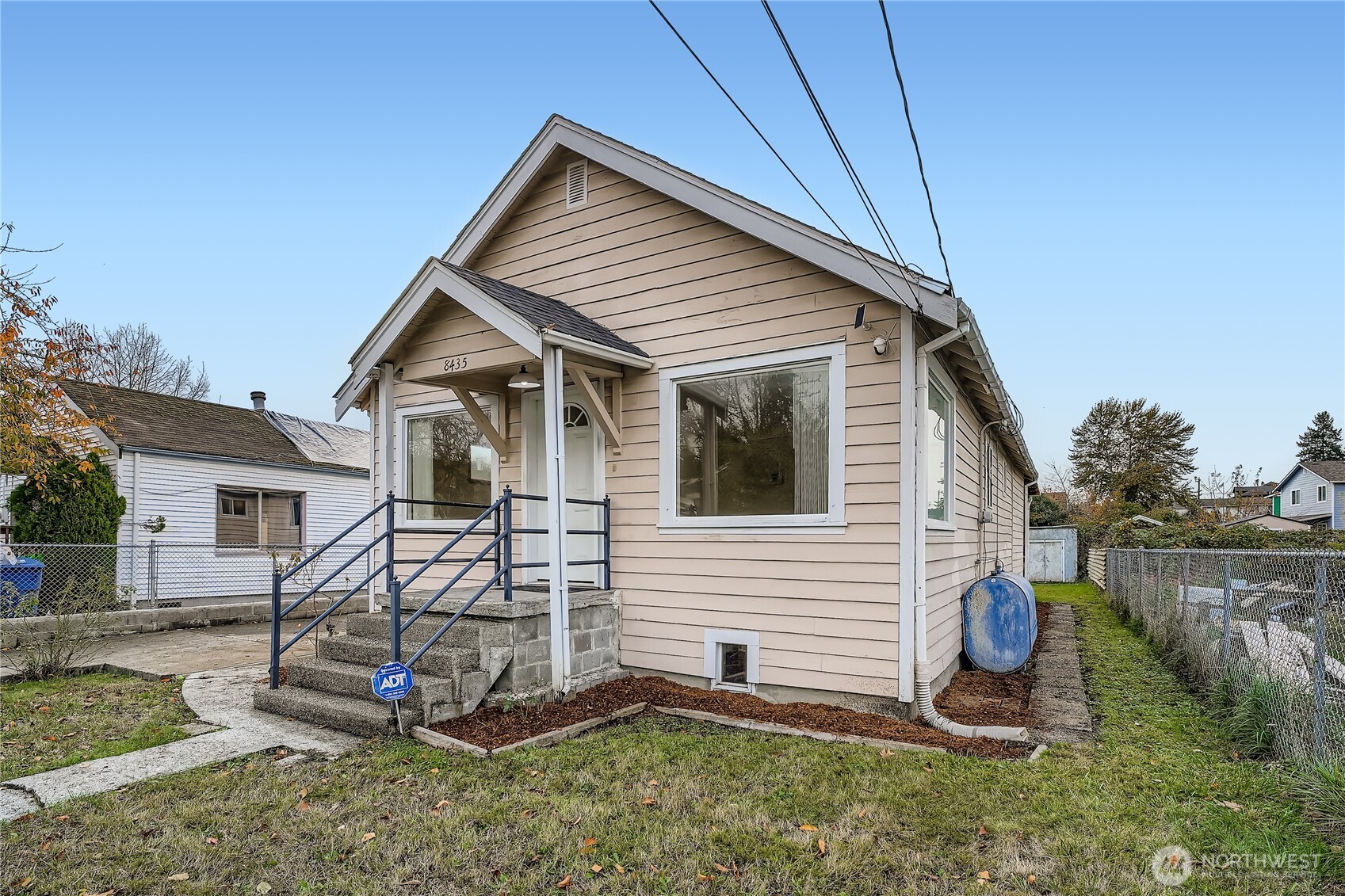 8435 46th ave S, Seattle, WA 98118