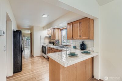 8435 46th ave S, Seattle, WA 98118 - Photo 8