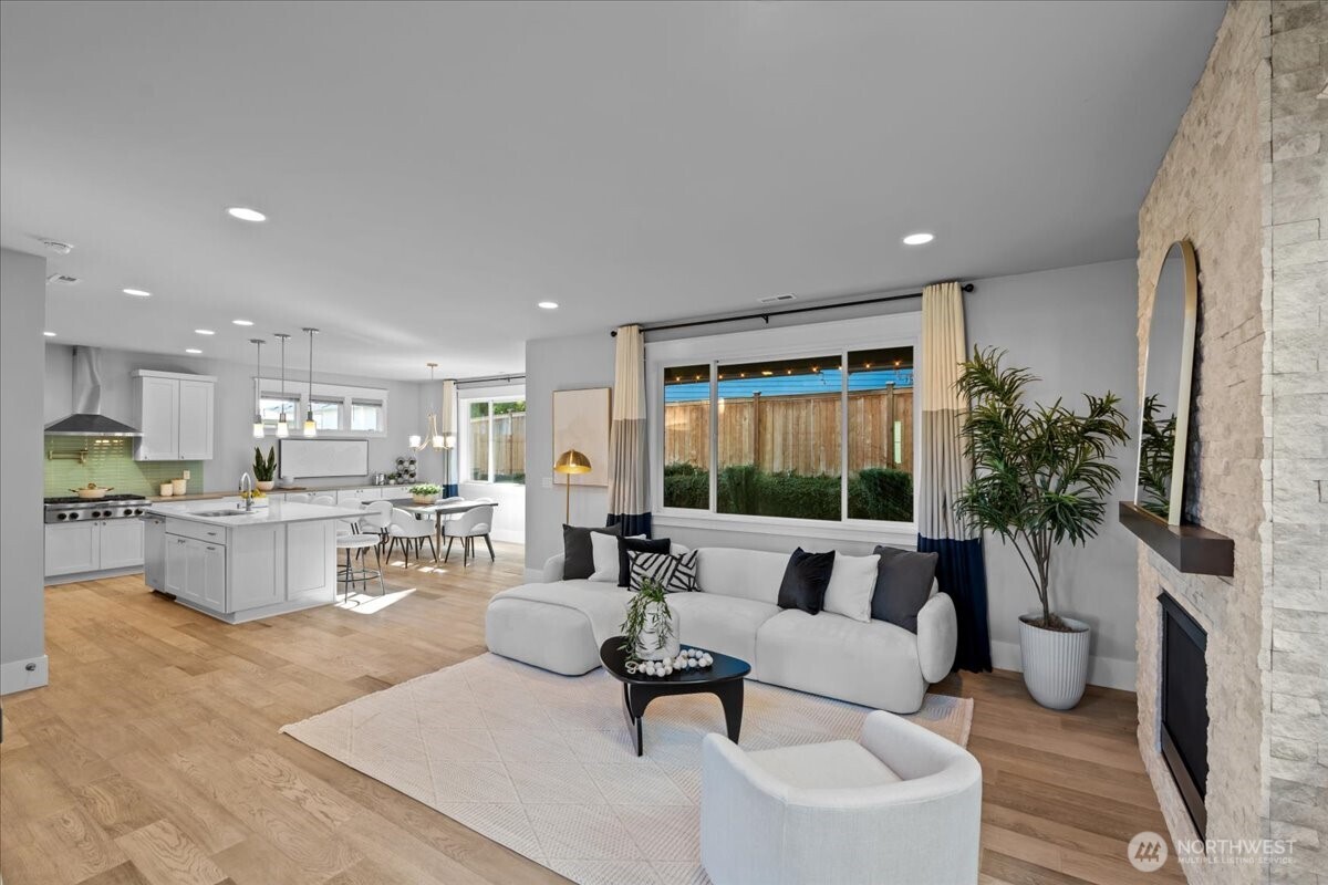 13015 135th Place NE, Kirkland, WA 98034-8771
