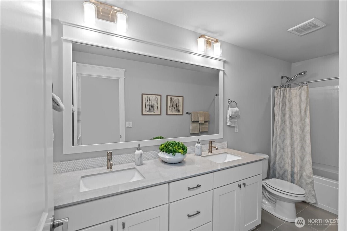 13015 135th Place NE, Kirkland, WA 98034-8771