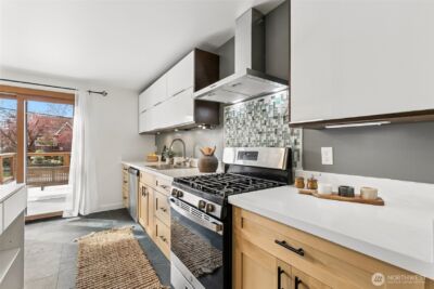 7758 Highland Park Way SW, Seattle, WA 98106 - Photo 9