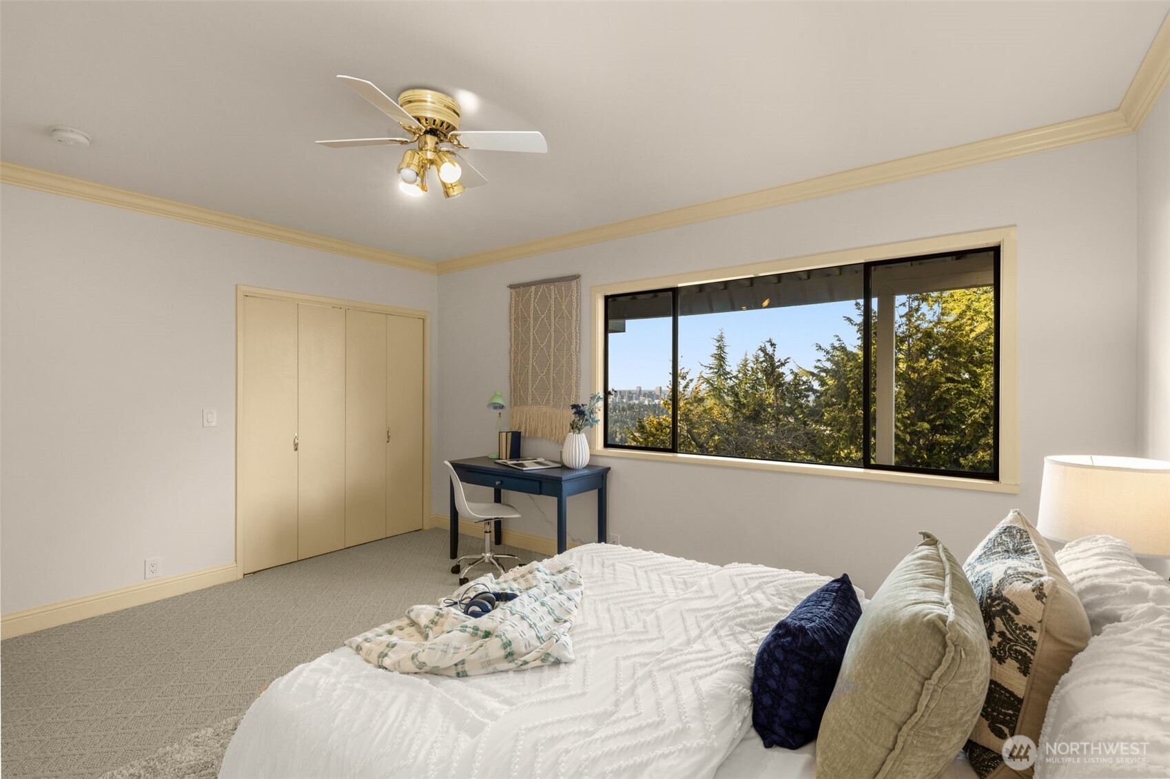 14108 SE 44th Street , Bellevue, WA 98006