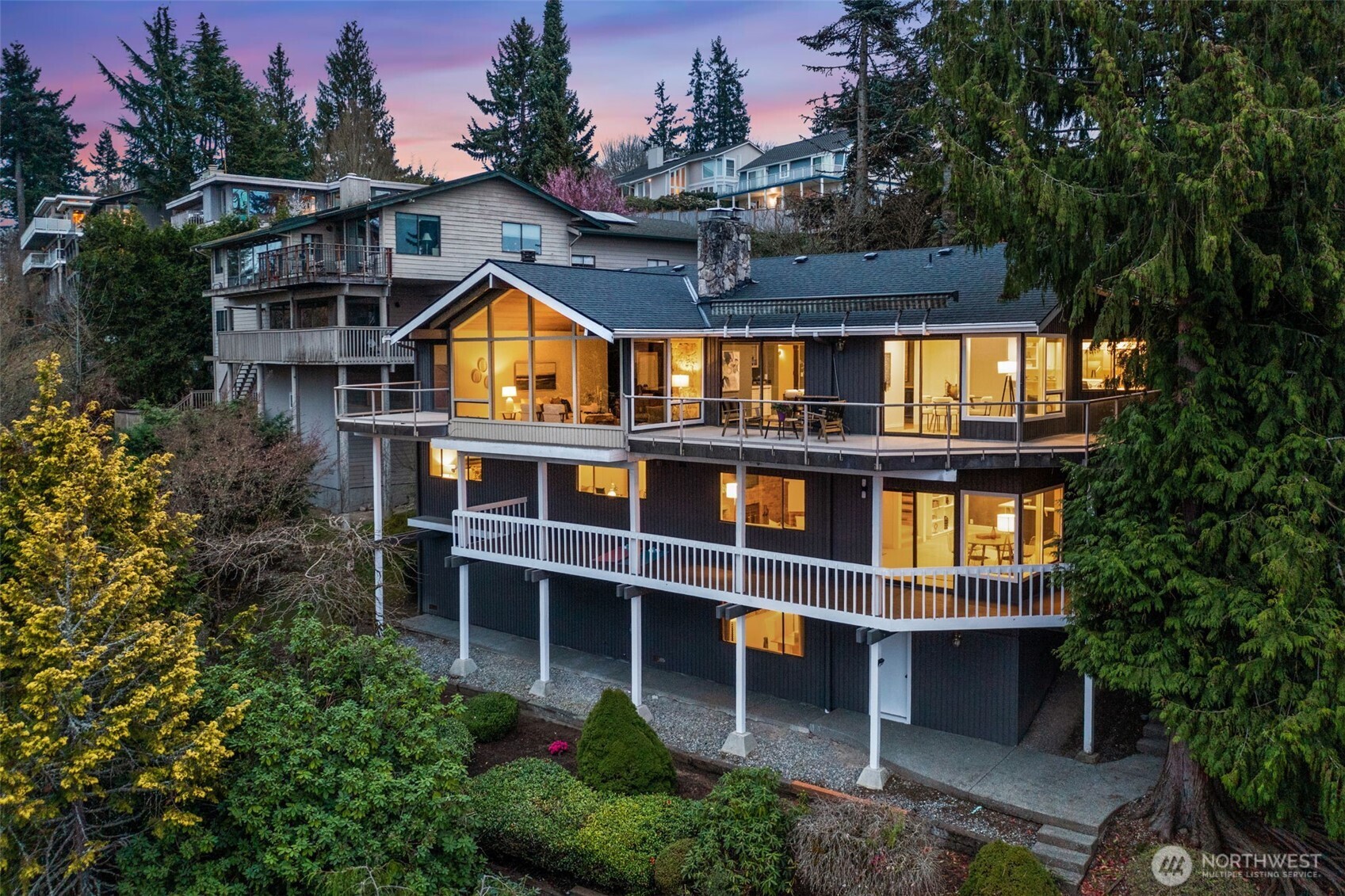 14108 SE 44th Street , Bellevue, WA 98006