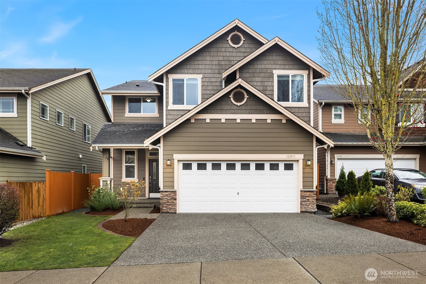 12871 NE 198th Place , Woodinville, WA 98072-8698